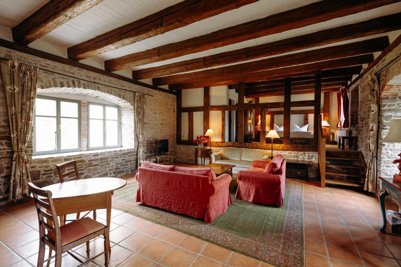 Hotel Burg Wanzleben Bagian luar foto