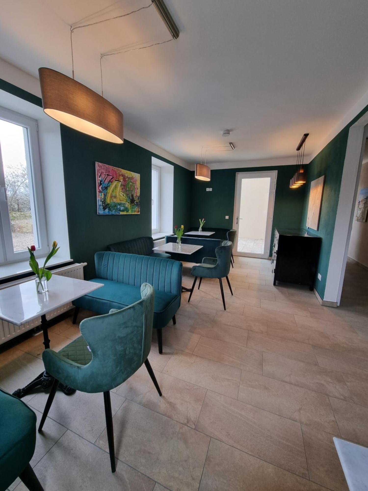 Hotel Burg Wanzleben Bagian luar foto