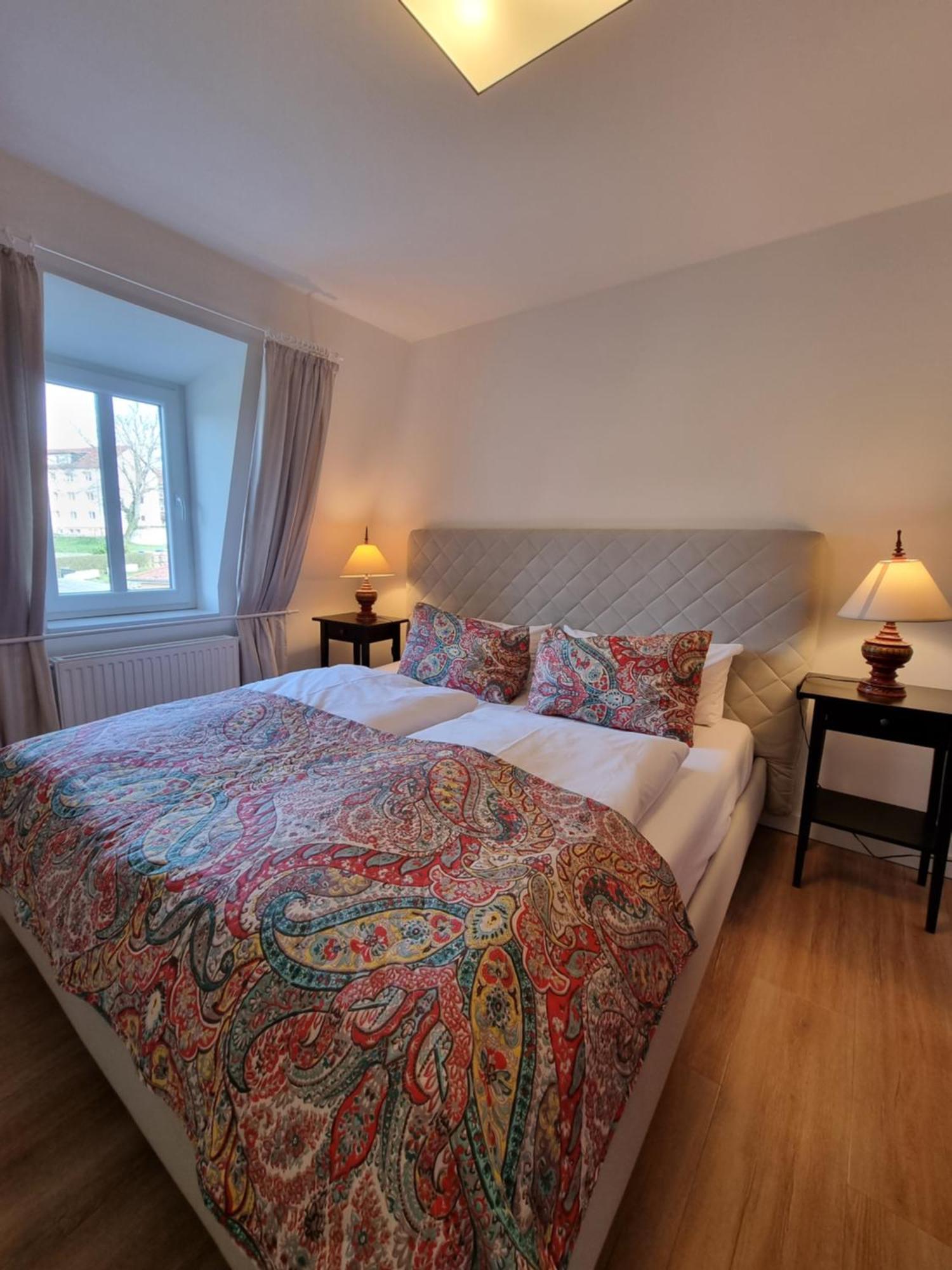 Hotel Burg Wanzleben Bagian luar foto