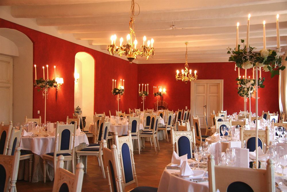 Hotel Burg Wanzleben Bagian luar foto